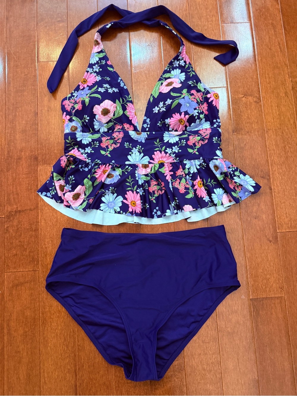 Cupshe Navy Floral Halter Tankini with Peplum and High-Waist Bottoms